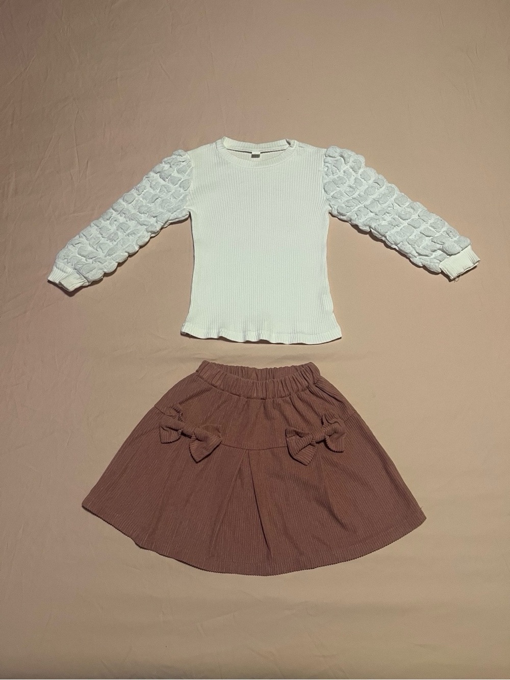 Girls 2 Piece Outfit Size 5 White Textured Long Sleeve Top & Mauve Bow Skirt